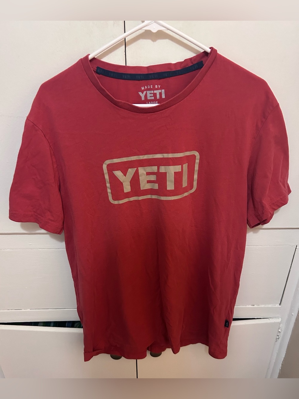 Yeti t-shirt size mens large